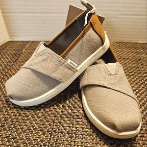 TOMS SLIP-ON, with velcro,strap,Tan,Dark Brown  9 K